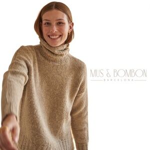 MUS & BOMBON Mahogany Wool Sweater Beige Turtleneck - Size Large